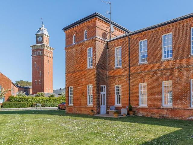 Flat for sale in Gatcombe, Isle Of Wight