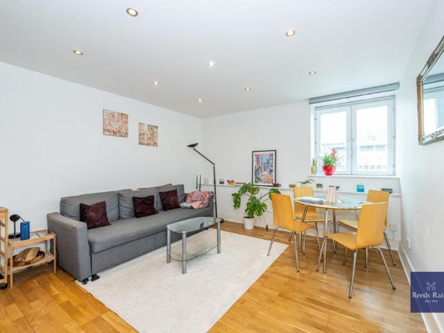 Flat for sale in Isle Of Man