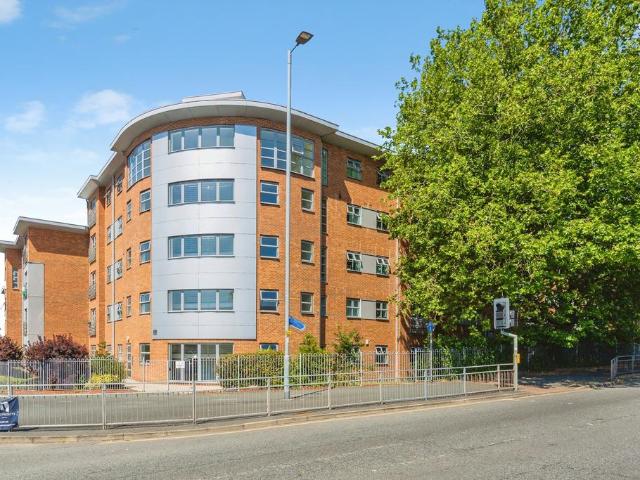 Flat for sale in Georgia, Greater Manchester