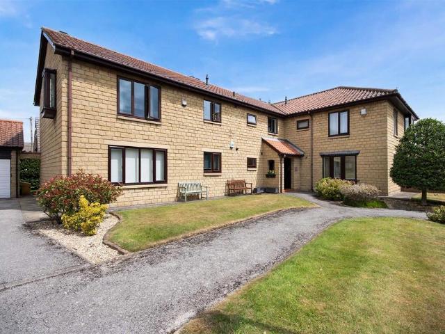 Flat for sale in Wickersley, South Yorkshire