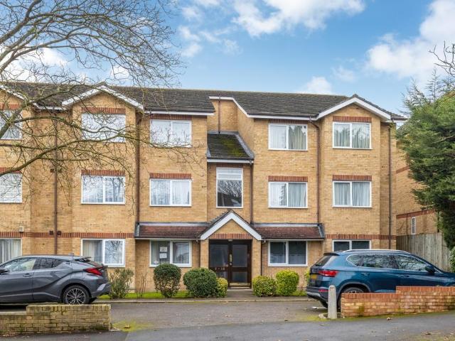 Flat for sale in London Borough of Bromley, Greater London