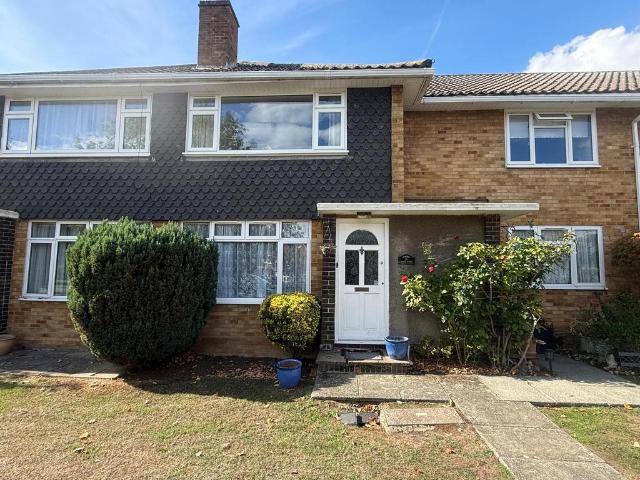 Flat for sale in London Borough of Brent, Greater London
