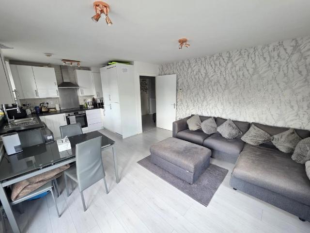 Flat for sale in London Borough of Hillingdon, Greater London