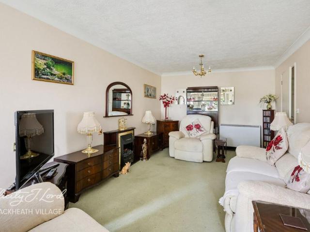 Flat for sale in London Borough of Lewisham, Greater London