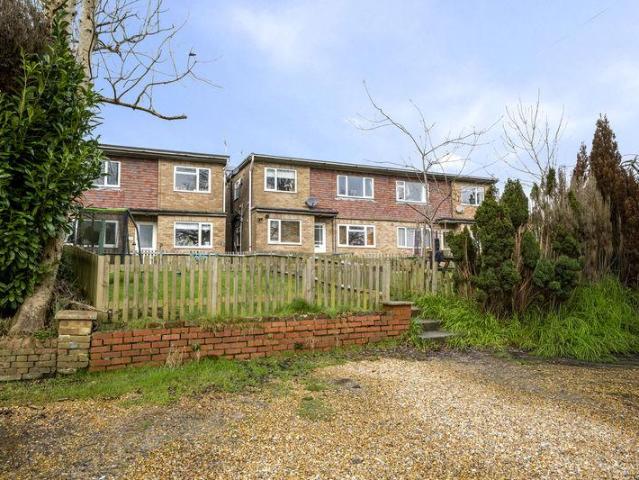Flat for sale in Cross In Hand, East Sussex