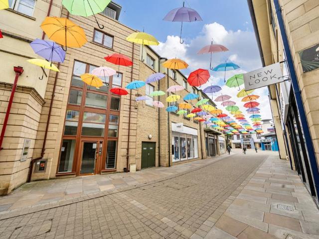 Flat for sale in Black Bourton, Oxfordshire