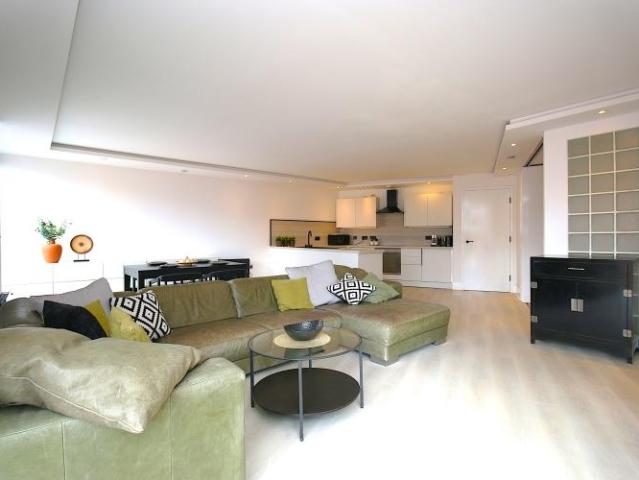 Flat for sale in City Centre, Georgia