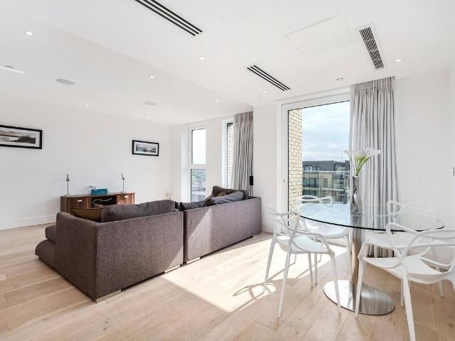 Flat for sale in Fulham Riverside, Greater London