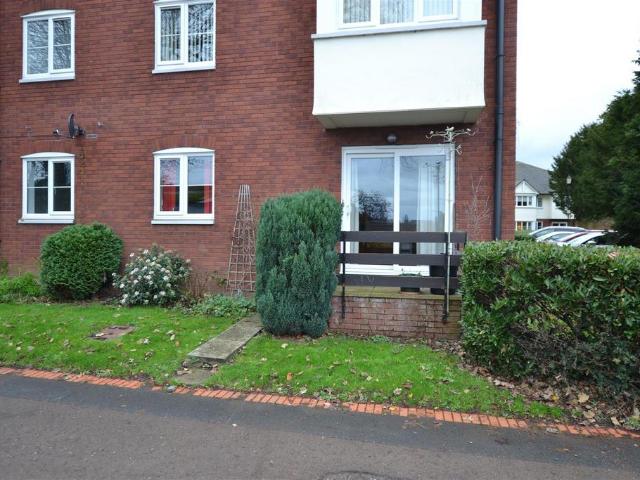 Flat for sale in Sandpits
