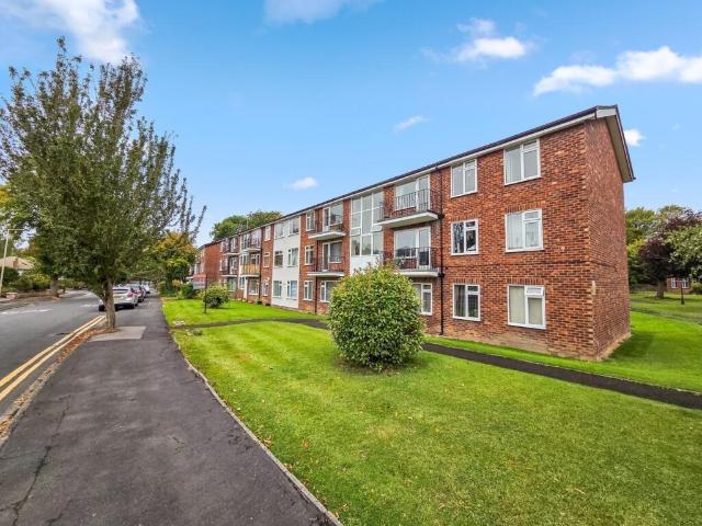 Flat for sale in Pownall Green, Bramhall