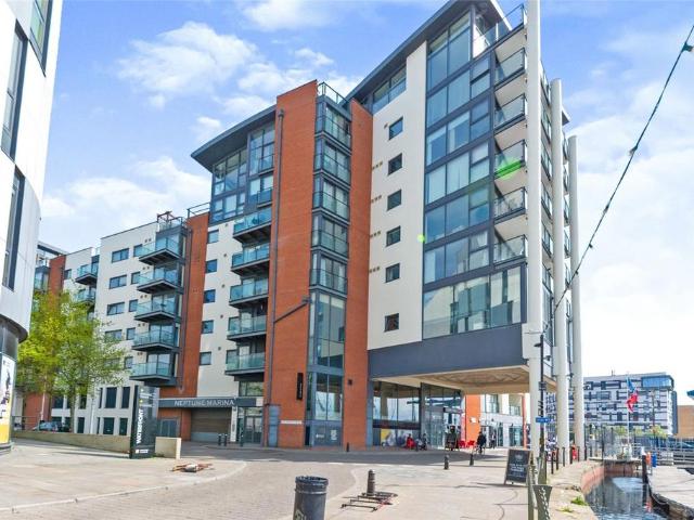 Flat for sale in Key Street, Suffolk