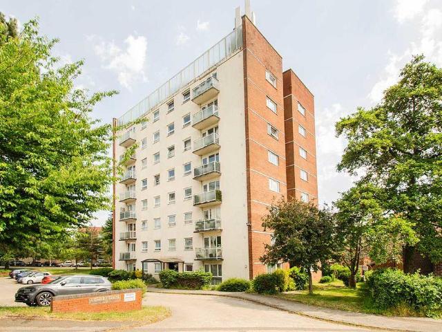 Flat for sale in Lichfield, Boley Park