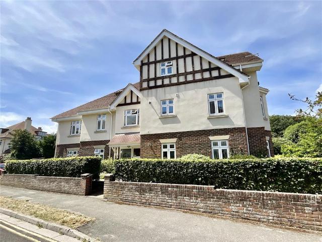 Flat for sale in Highcliffe
