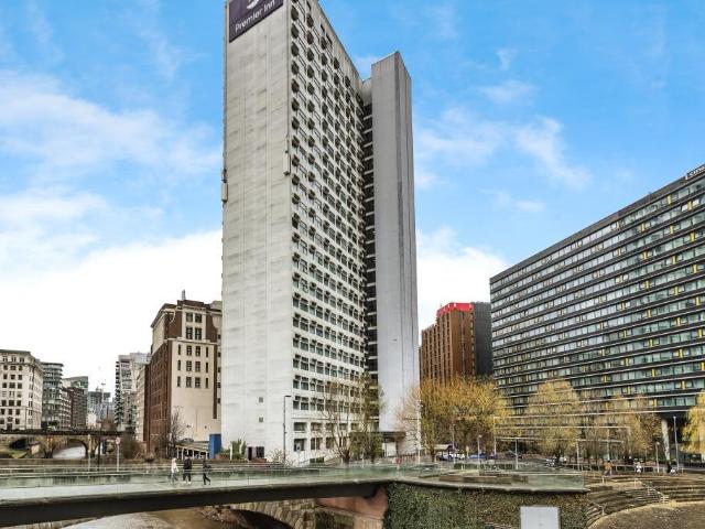 Flat for sale in City Centre, Salford