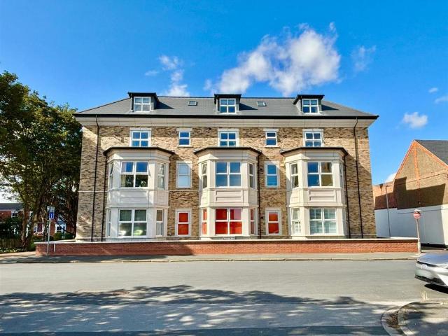 Flat for sale in Hornsea, Hull and East Yorkshire
