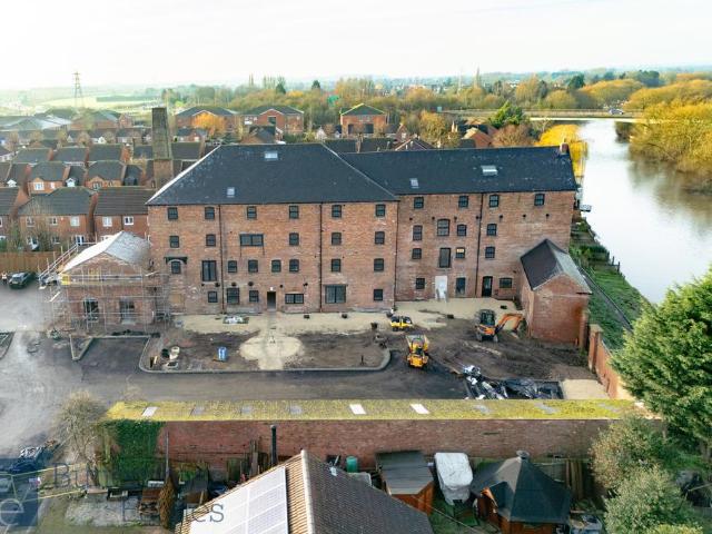 Flat for sale in Alverton, East Midlands