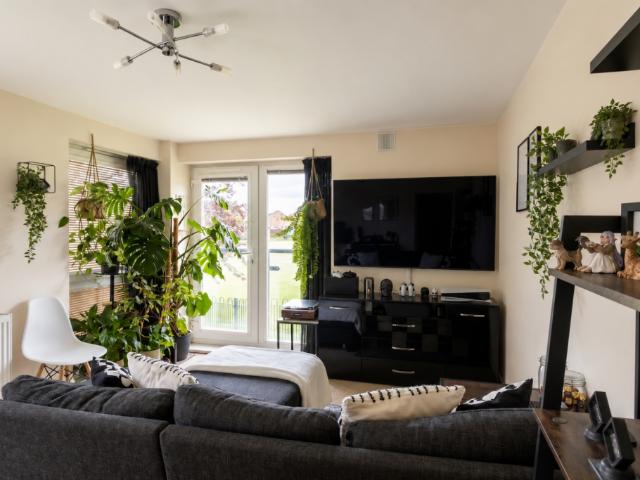 Flat for sale in Bede Island, Leicester