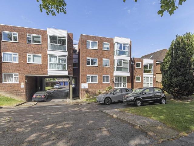 Flat for sale in Beckenham, Greater London