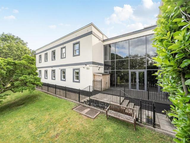 Flat for sale in Watergate, Devon