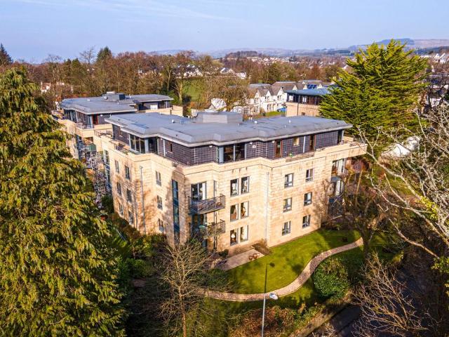 Flat for sale in Bearsden, Scotland