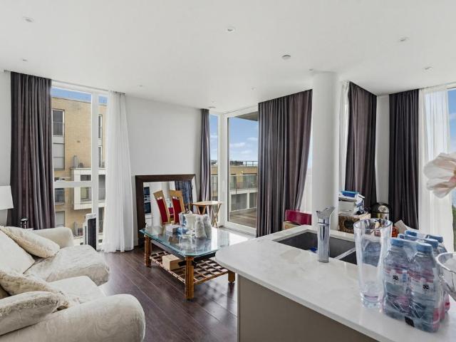 Flat for sale in Stoke Newington, Isle Of Man
