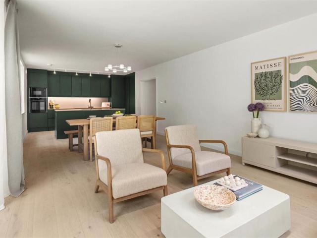 Flat for sale in Welwyn, Fretherne