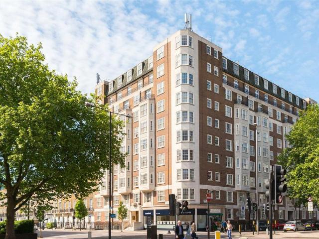 Flat for sale in City of Westminster, Greater London