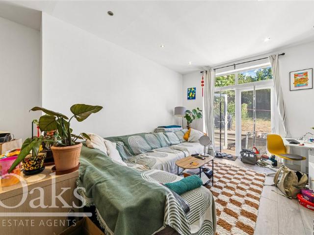 Flat for sale in Manor Park, Greater London
