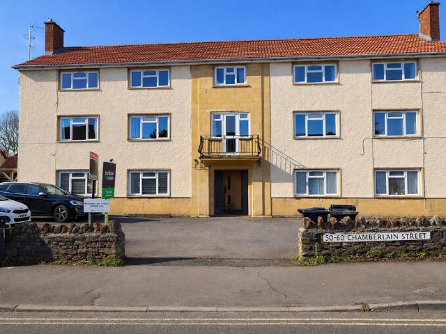 Flat for sale in Wells, Somerset