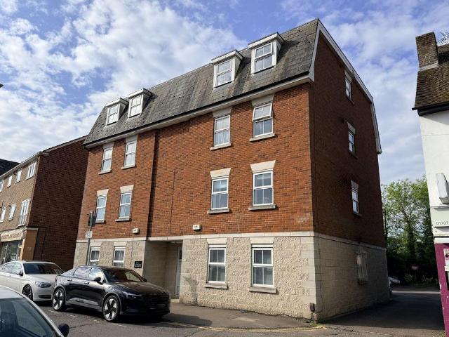 Flat for sale in Fretherne, Hertfordshire