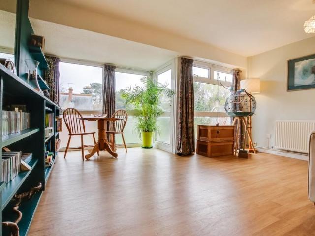 Flat for sale in Thurston Park, The Bridge