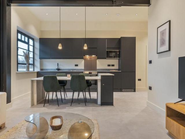 Flat for sale in Bellingham, Greater London