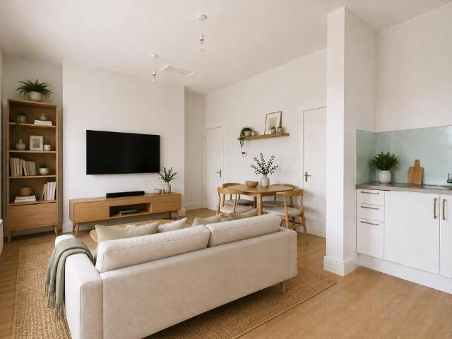 Flat for sale in Kingsdown, Feckenham