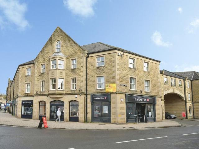 Flat for sale in Froggatt, East Midlands