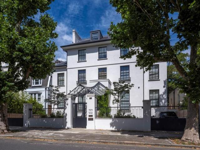 Flat for sale in St. John's Wood, Greater London
