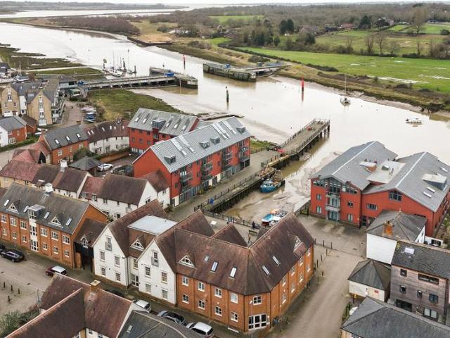 Flat for sale in Wivenhoe, Colchester