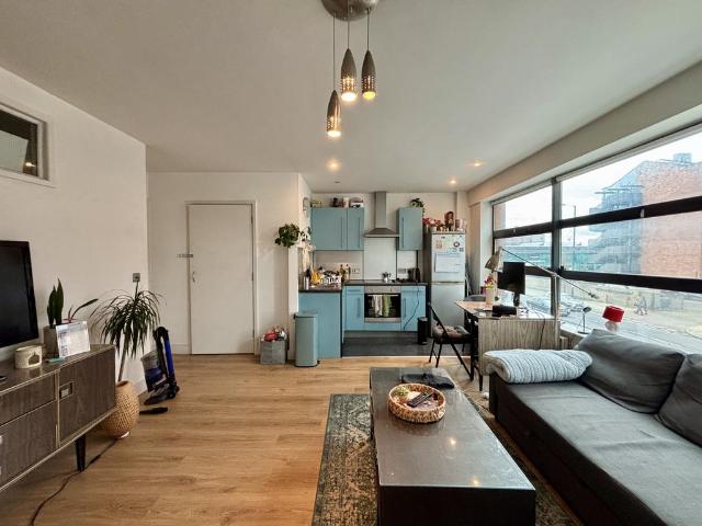 Flat for sale in Georgia, Greater Manchester