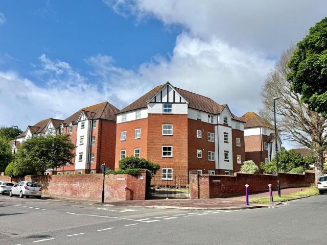 Flat for sale in Eastbourne, East Sussex