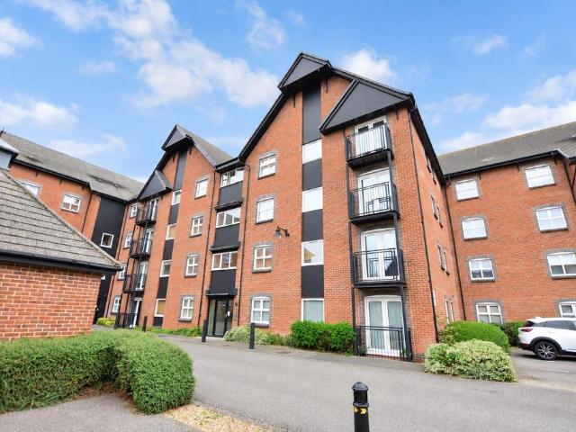 Flat for sale in Leighton-Linslade, Linslade