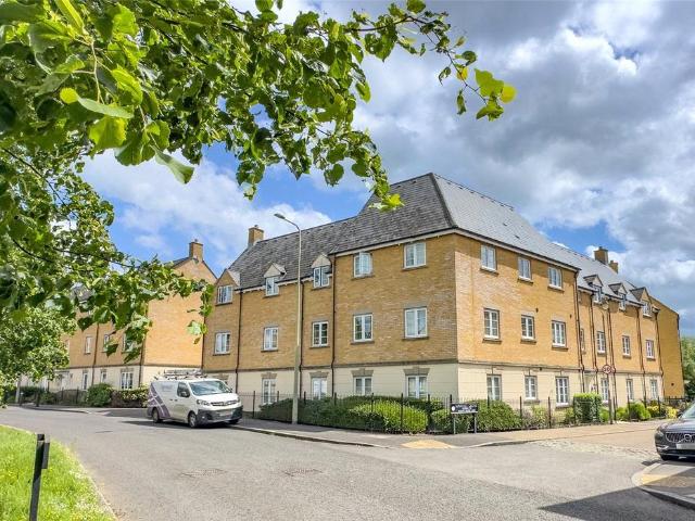 Flat for sale in Madley Park, Black Bourton