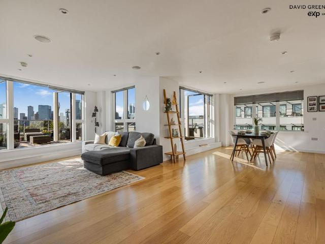 Flat for sale in Bromley-by-Bow, Poplar Grove