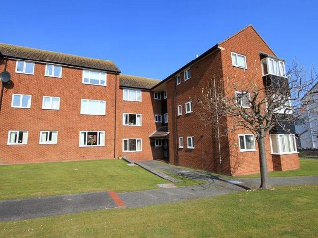 Flat for sale in Colwyn Bay, Wales