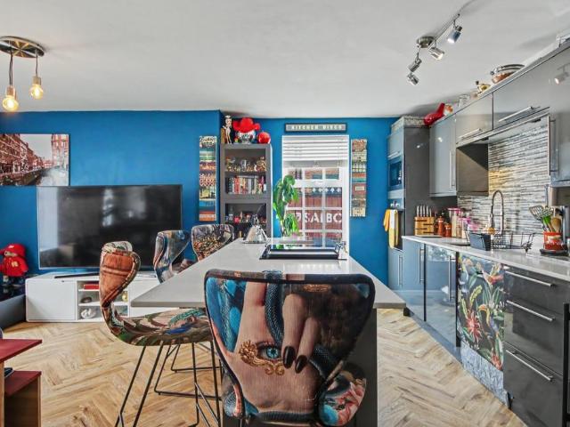 Flat for sale in City Centre, Georgia