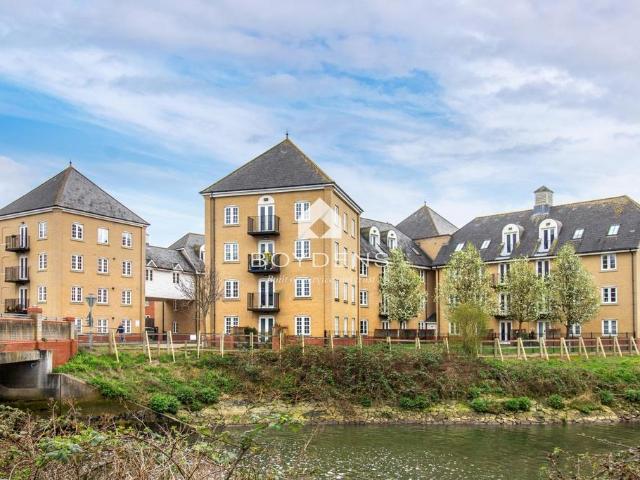 Flat for sale in Hythe, Fordham Heath