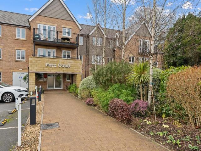 Flat for sale in Nangreaves, Wales