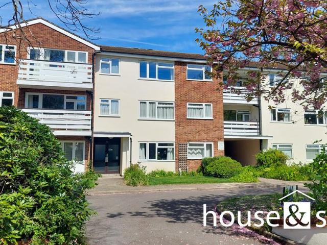 Flat for sale in Lansdowne, Springbourne