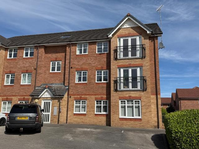 Flat for sale in Tanyfron, Wales