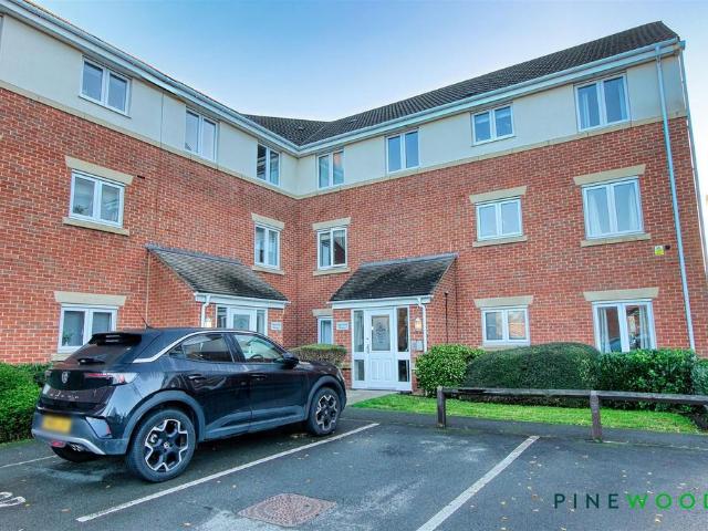Flat for sale in Loundsley Green, East Midlands