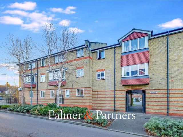 Flat for sale in Moulsham, Chelmsford