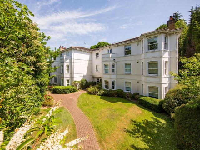 Flat for sale in Broadwater Down, Sandown Park